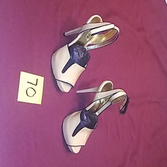 Heels - Picture 2 of 5